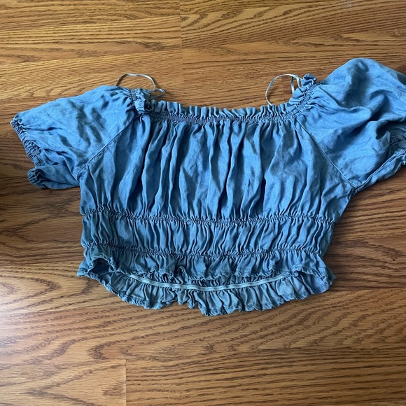 NWOT Cute blue crop top - Picture 2 of 4